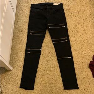 Black Jeans with Zippers